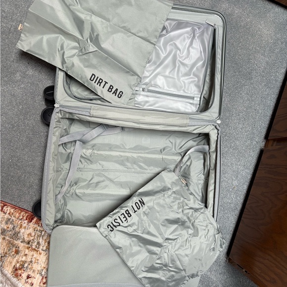 BEIS Slate Rolling Carryon Suitcase - Picture 8 of 8